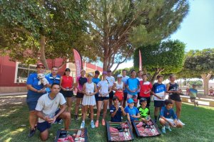 La foto de familia con los campeones.