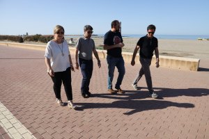 El alcalde de El Ejido y responsables municipales en uno de los tramos de Almerimar.