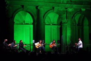 Actuación de Tomatito.