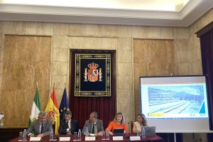Presentación del estudio del AVE a Granada en la Subdelegación.