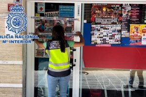 La Policía Nacional clausura el local.