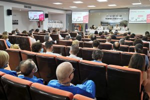 Imagen de una reunión de la comisión hospitalaria de Torrecárdenas.
