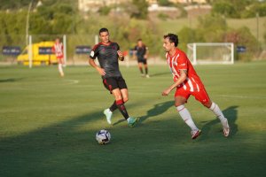 Eguaras en el partido amistoso ante el Granada en Montecastillo.