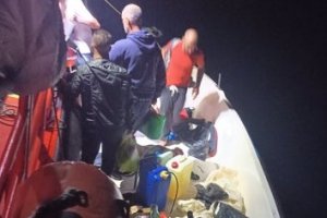 Una de las pateras interceptadas frente a Garrucha. Foto: Sasemar / Europa Press.