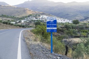 Señalización en el Alto de Velefique.