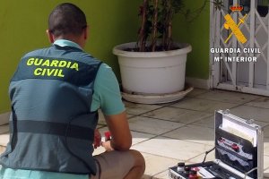 Imagen de la Guardia Civil en el lugar de los hechos.