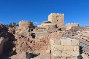 Torre del Homenaje de La Alcazaba.