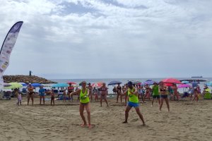 Animación Los profesionales de la Academia Levántate y Baila que acompañan a la emisión del ‘Hoy por Hoy’ con sus clases de baile gratuitas 
