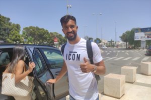 Pacheco saluda a LA VOZ y Cadena SER.