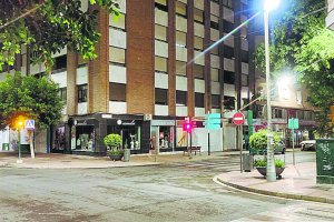 Algunas tiendas no dudaron en apagar sus escaparates