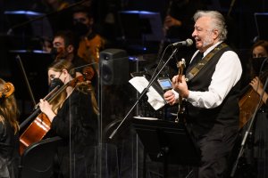 Chipo Martínez durante un concierto.