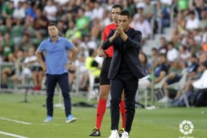 Rubi siempre tan importante en un segundo plano.