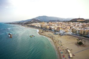 Su litoral es uno de sus reclamos turísticos.