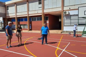 Trabajos de mejora en los colegios huercalenses.