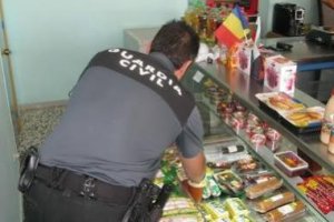 La Guardia Civil detuvo a cinco personas.