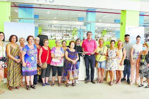 Los participantes con el alcalde de Adra y Tony García.