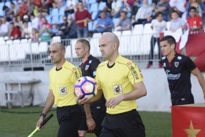González Fuertes en el último partido liguero que le pitó al Almería.