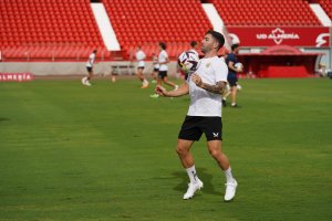 Adri Embarba en el entrenamiento del Mediterráneo.