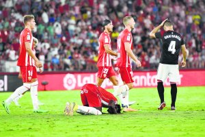 Los futbolistas del Almería quedaron ‘KO’ tras el 0-1 ante Osasuna en casa.