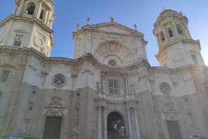 Inicio de la magna de Cadiz.