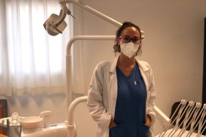 Una de las profesionales investigadoras de Distrito Sanitario Poniente.