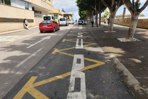 Parada de bus en Torrecárdenas.