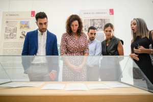 Vázquez durante su visita a la inauguración.