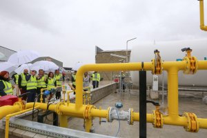 Inauguración de una red de distribución de gas.