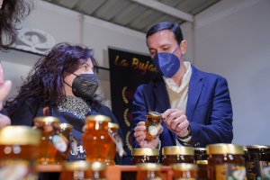 Los montes, llanos y la rica biodiversidad de la zona de Filabres, hacen posible la producción de una miel única en el mundo.