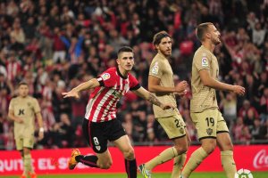 Sancet celebrando el 2-0 para el Athletic en una noche plácida.