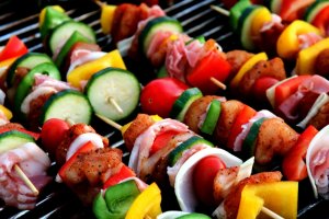 Brochetas para el almuerzo del domingo.
