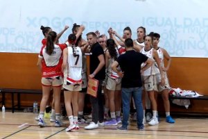 Las almerienses engrasan la maquinaria.