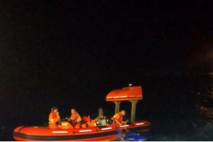 Imagen de archivo de un rescate en aguas de Almería. Foto: Salvamento Marítimo