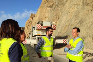 El subdelegado, a la derecha de la foto.