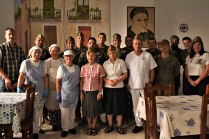 Legionarios en el comedor de La Milagrosa