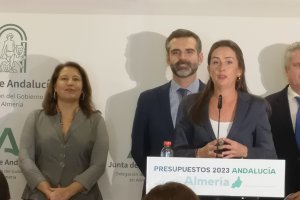 Crespo, Pacheco y Martín, este sábado en la sede de la Delegación del Gobierno andaluz.