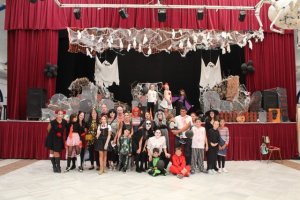 Los niños y niñas disfrutaron de un día espectacular de Halloween.