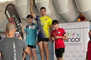 Francisco Fernández Lidueña en lo más alto del podio.