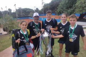 El Club de Tenis Almería gana en Málaga la Youth Finals de la Copa Davis sub14.