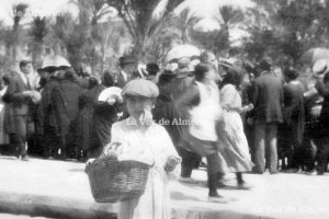 El 16 de mayo de 1922 el Parque y el andén de costa se vistieron de gala para recibir a los soldados del Batallón de la Corona.  Foto: Museo Terque