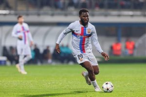 Kessie tampoco podrá enfrentarse al Almería por culpa de una lesión.