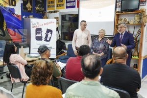 El objetivo general es adquirir competencias técnicas en dispositivos móviles.