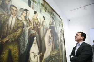 El cuadro La Consagración de la Copla, en su ubicación provisional del Museo Ibáñez Cosentino de Olula del Río