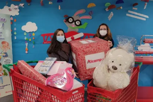 Recogida de juguetes nuevos.