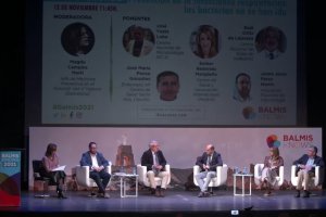 Una de las mesas redondas de las jornadas en su última edición.