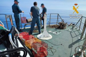 Nasas intervenidas por la Guardia Civil.