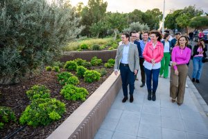 Inauguración del Parque de Los Pinos de El Alquián por parte del presidente de Diputación y la alcaldesa de Almería