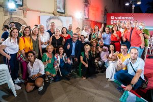 Foto de un acto del PSOE de la capital con Juan Espadas.