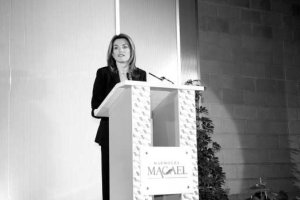 Leticia Ortiz cuando era periodista presentó los premios de Macael en 2002.