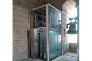 El nuevo ascensor, instalado en el interior de la torre de la Catedral.
